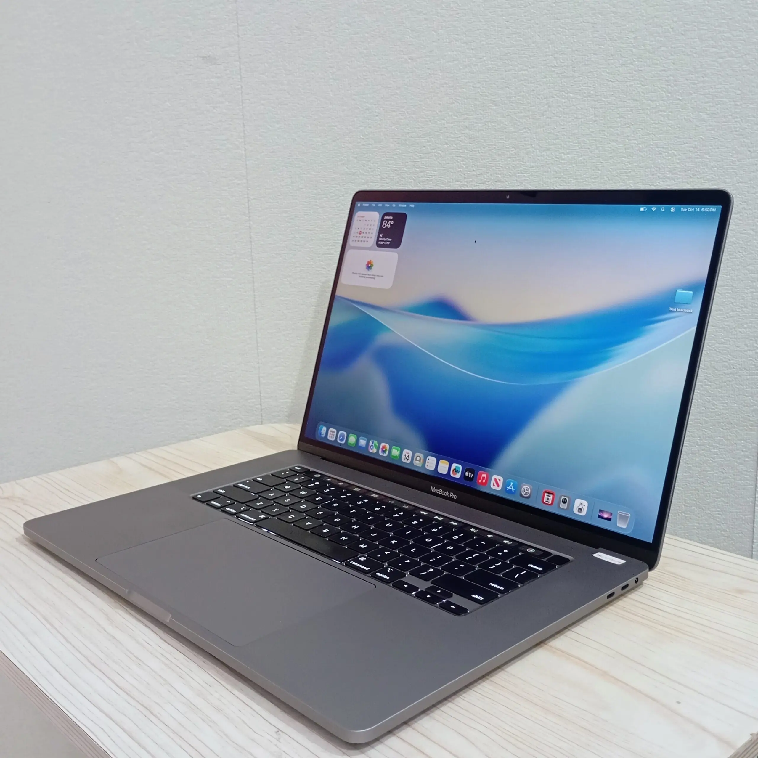 MacBook Pro 16” 2019 | Core i7 | RAM 32GB | SSD 512GB Siap pakai