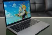 MacBook Air 13” 2018 Intel Core i5 / 16GB RAM / 512GB SSD