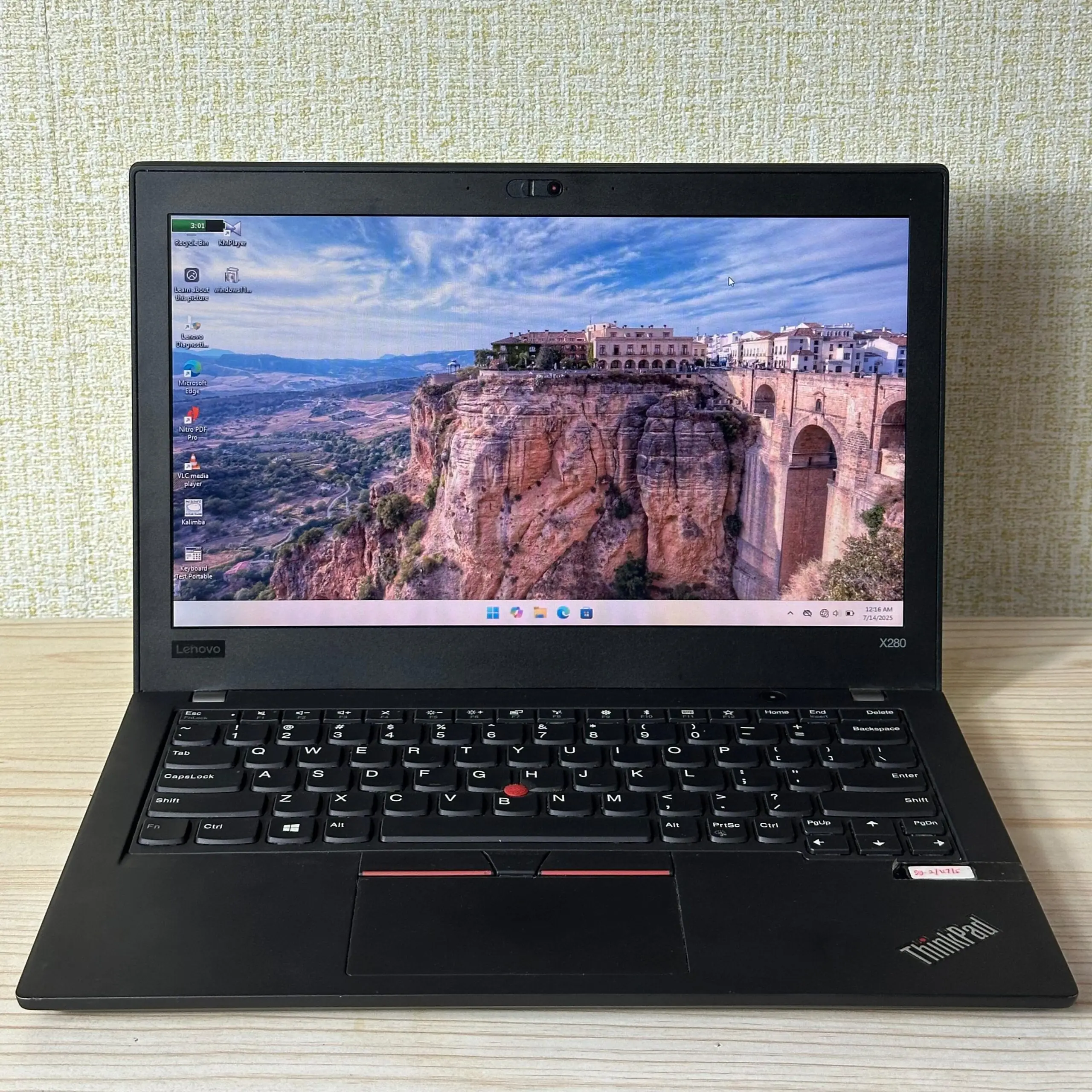 Lenovo ThinkPad X280 i5 8GB RAM 256GB SSD 12.5” Normal Bergaransi