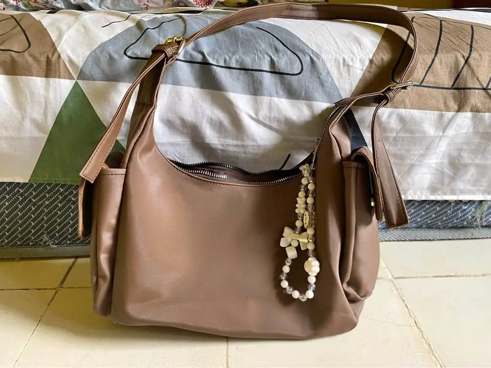 Tas shoulder kondisi baru