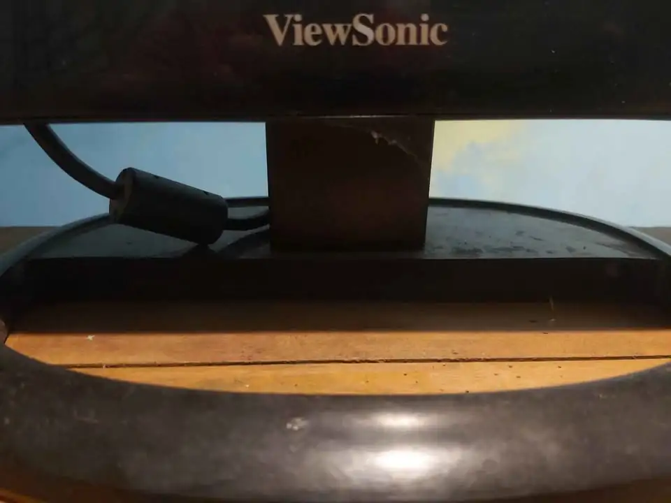 Monitor Viewsonic 24″ Inch Full HD untuk CPU Komputer / Computer