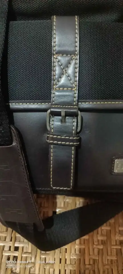Dijual tas slempang koleksi pribadi