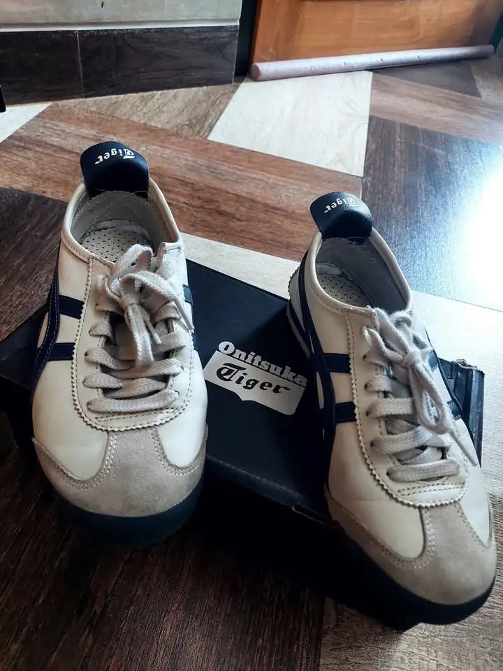 SEPATU ONITSUKA TIGER SZ 36 original
