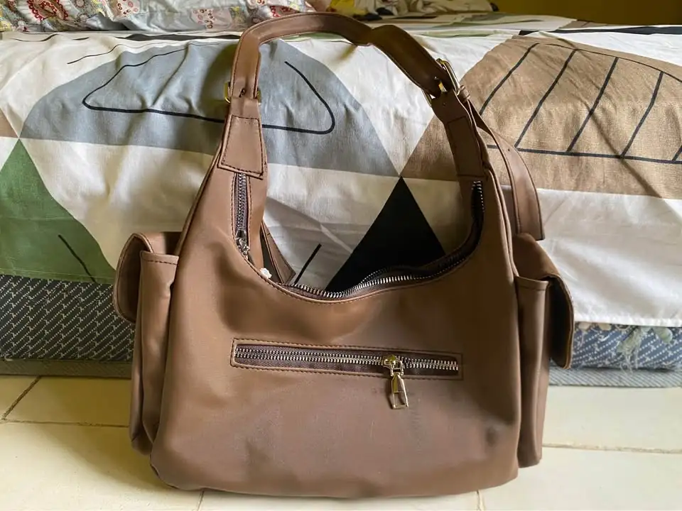 Tas shoulder kondisi baru