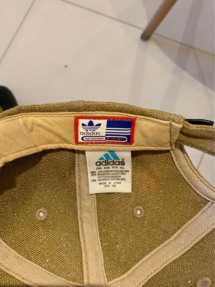TOPI TWO TONE – ADIDAS OG