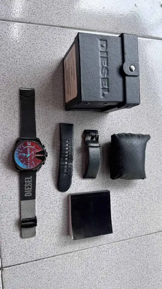 Dijual jam tangan merk DIESEL