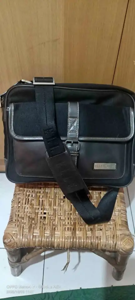 Dijual tas slempang koleksi pribadi