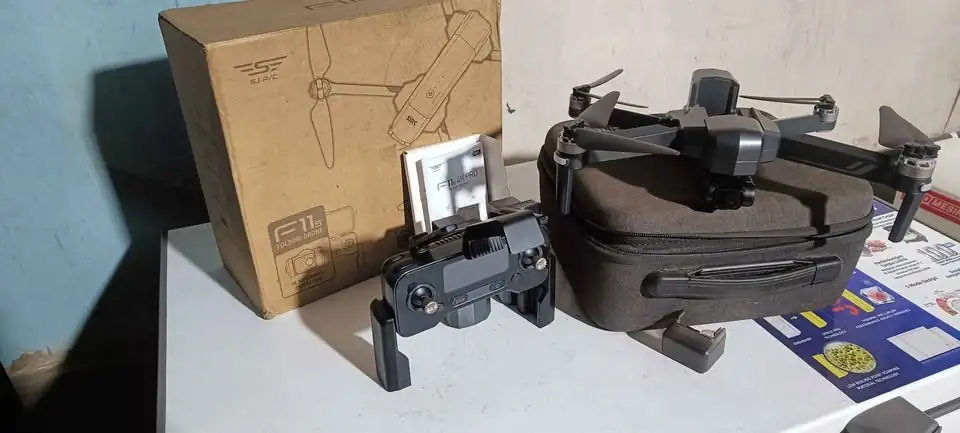 Di jual Drone sjrc f11s 4 k pro v2 3 km Mulus normal