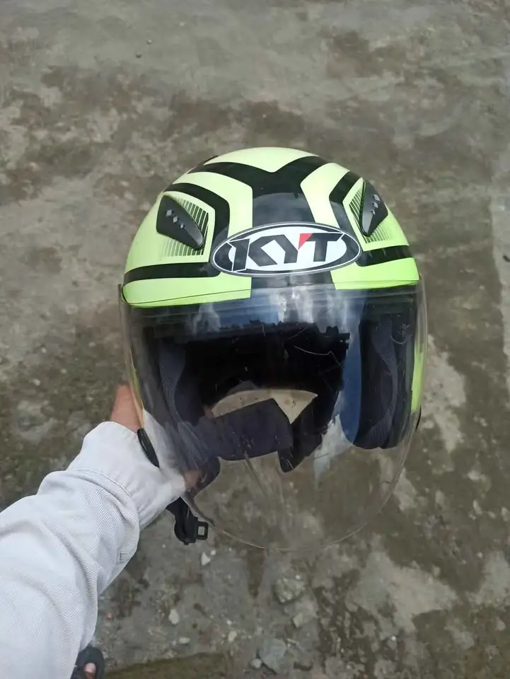 KYT galaxy slide, single visor (kaca dalam dah gak ada)