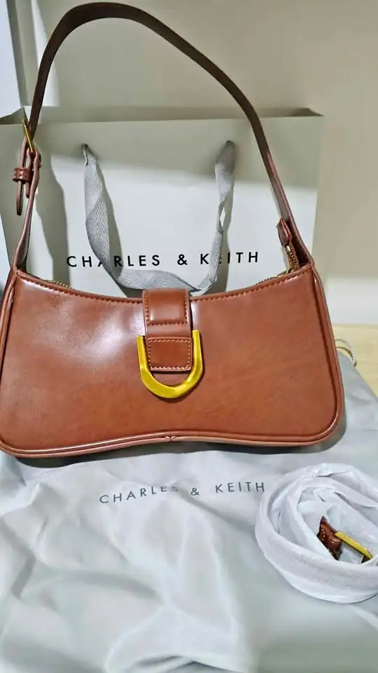 Jual cepat Tas charles&keith