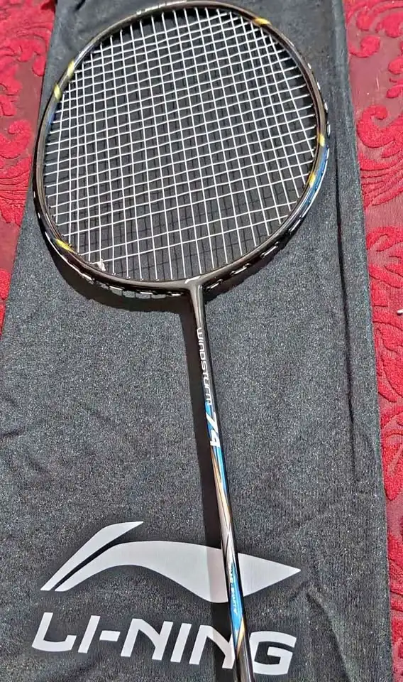 Raket badminton second berkualitas