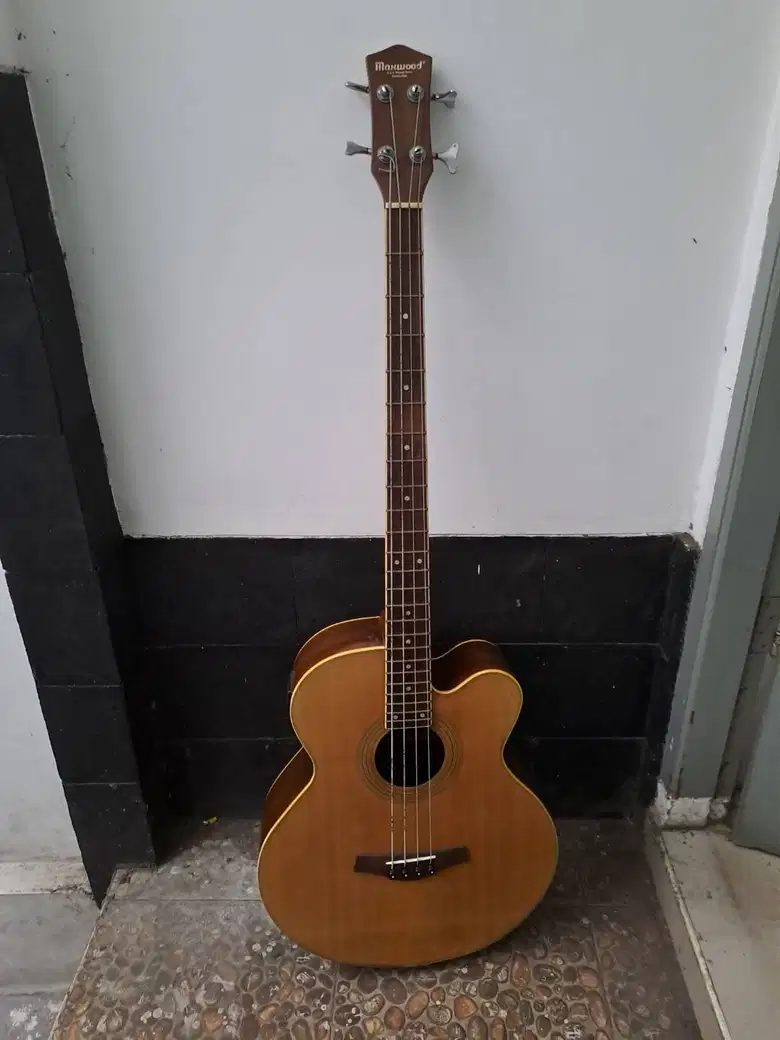 Bass Akustik/Elektrik MAXWOOD