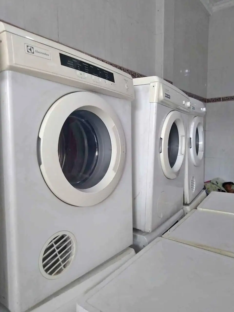 mesin pengering elextrolux