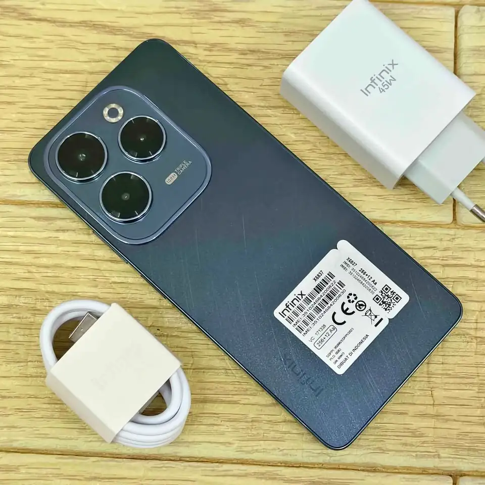 Infinix Hot 40 Pro 12/256 GB Starlit Black [ Unit + Charger ]
