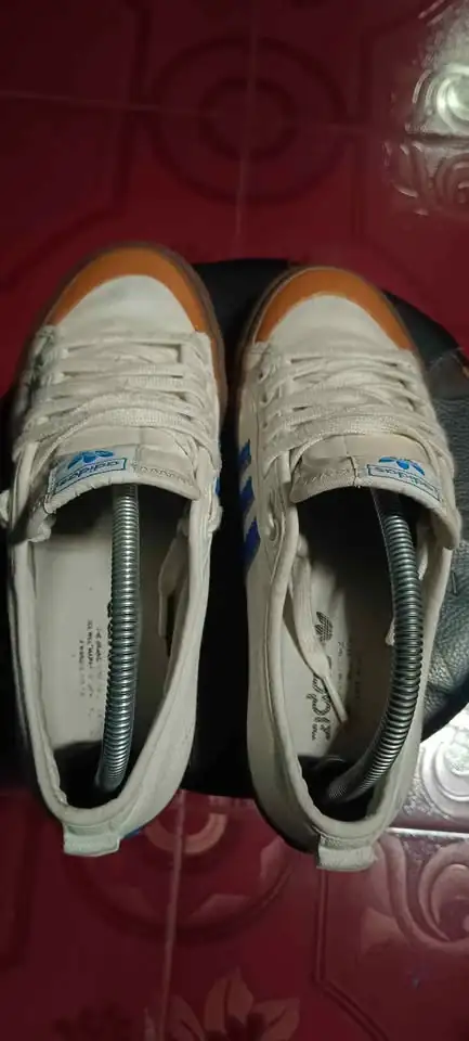 Dijual sepatu adidas & nike