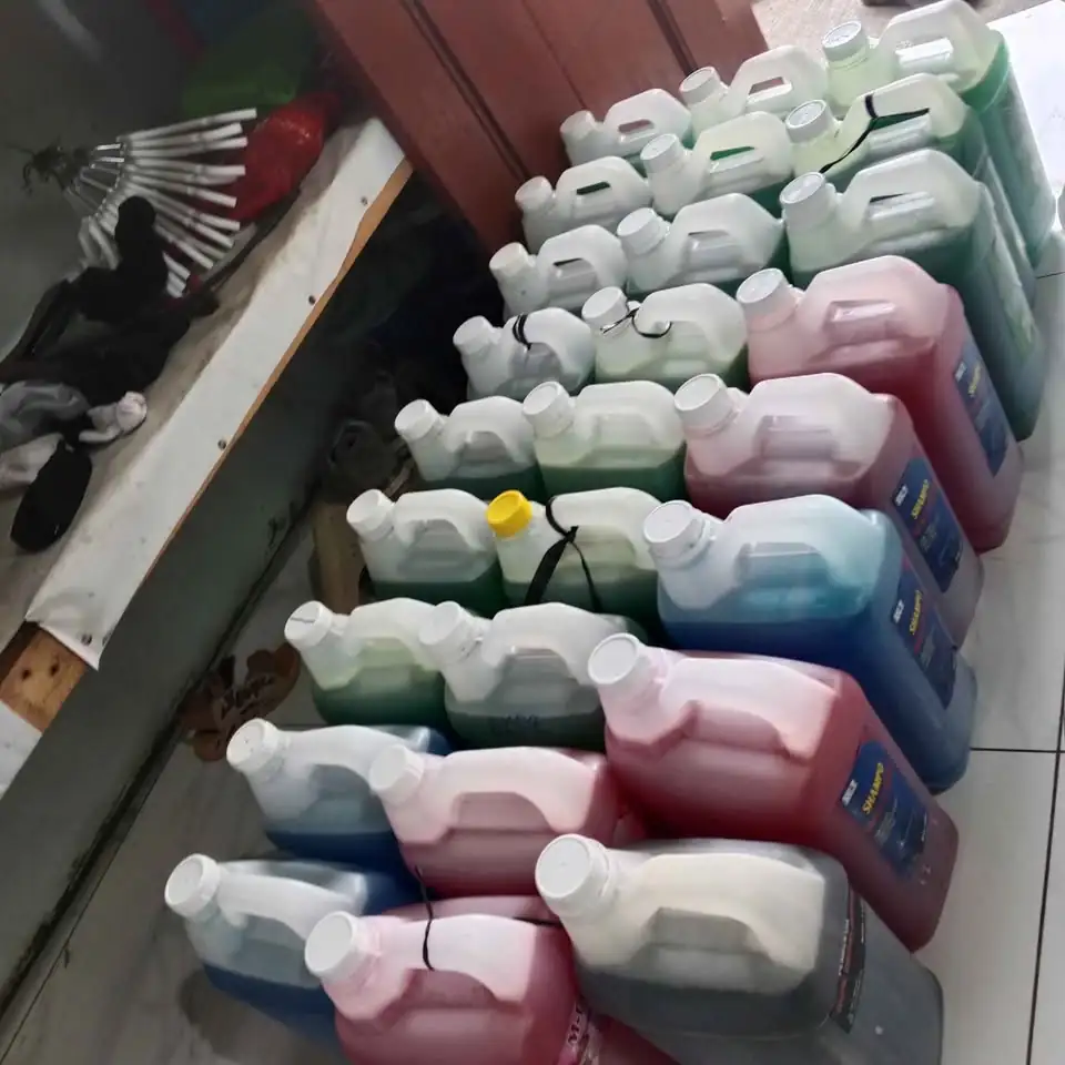 Sabun cuci piring, hand soap, sabun londri, dan lain lain. Ukuran 5 li