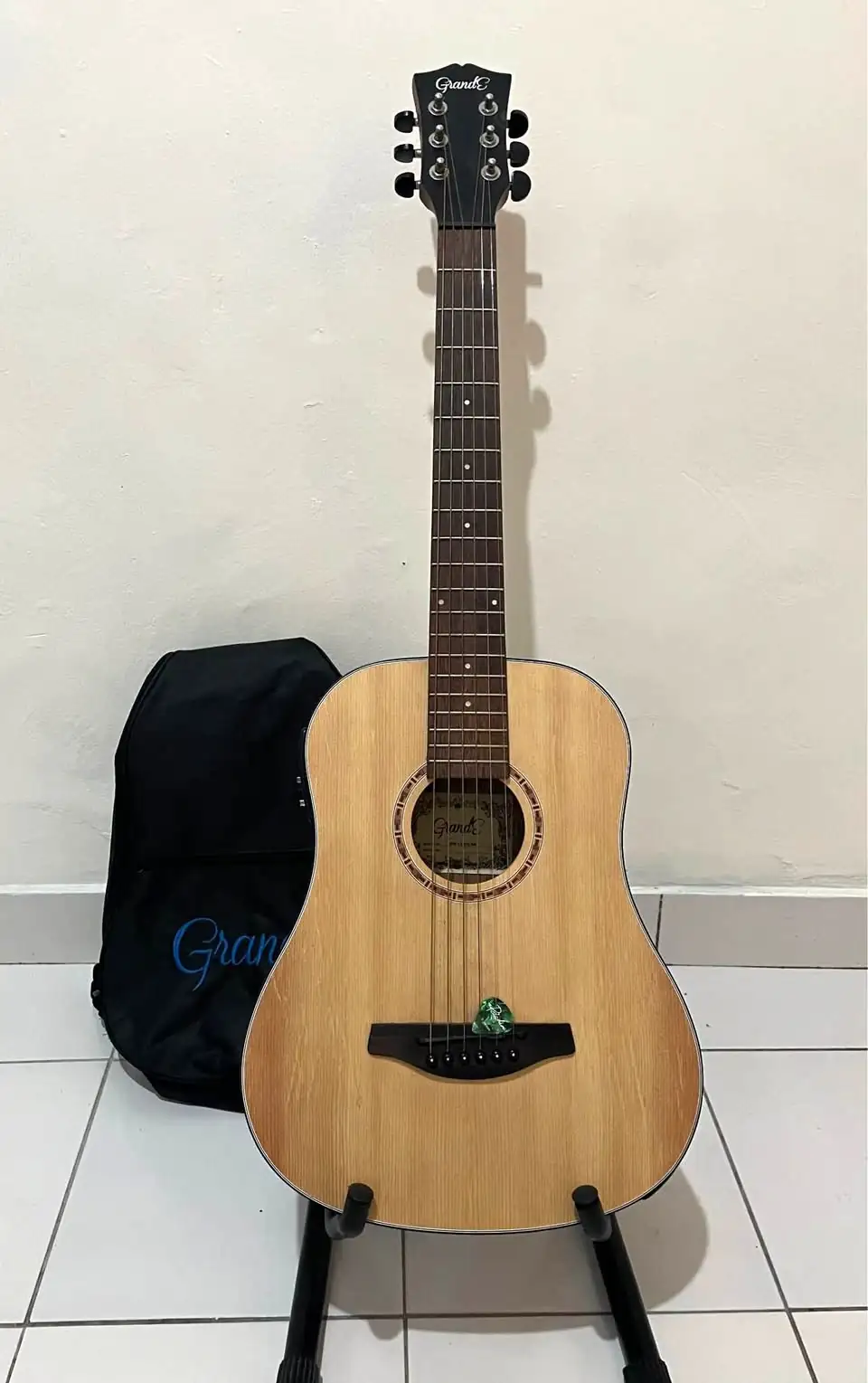 Dijual gitar Grande gw125eq