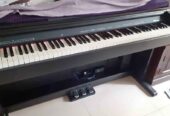 Piano Digital Roland Rp30 like new 99% good condition.