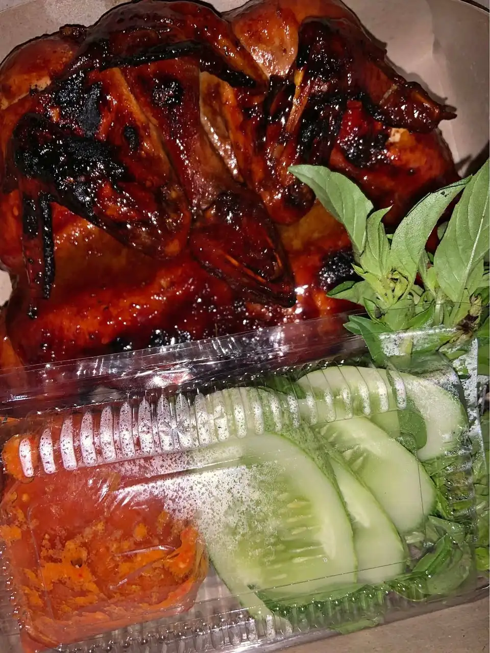 ayam utuh bacem bakar besok ready @39.000/box min order 5 box lokasi