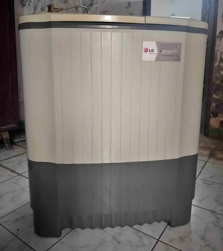Dijual mesin cuci merk LG W600 2 tabung