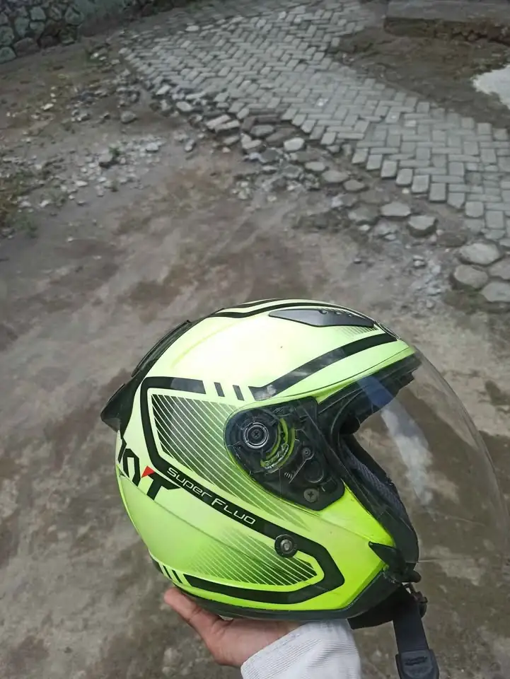 KYT galaxy slide, single visor (kaca dalam dah gak ada)
