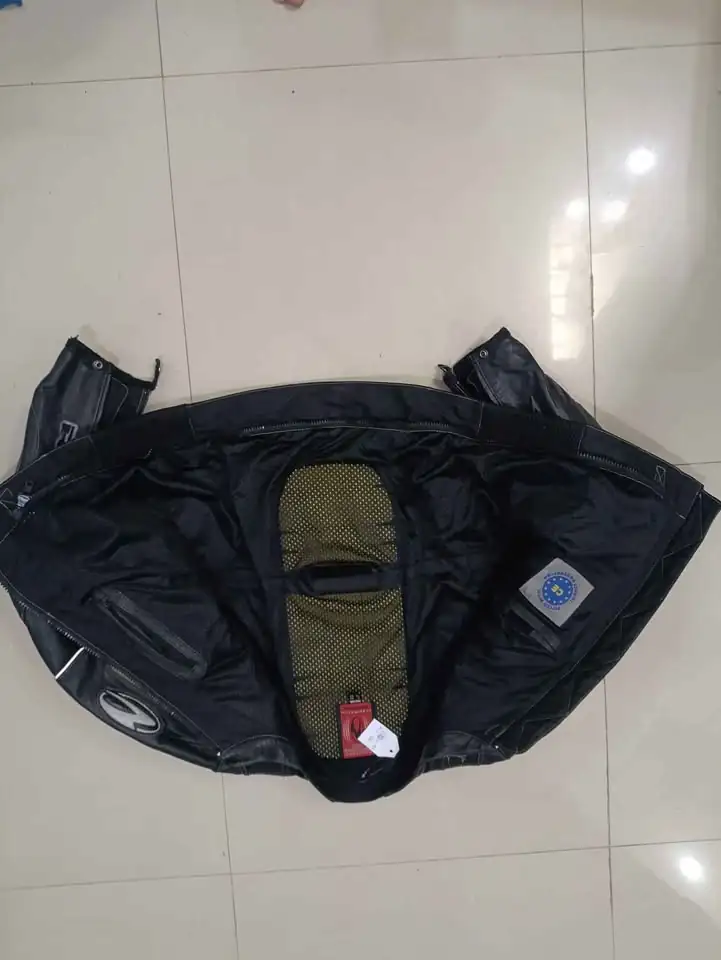 Jaket kulit full protektor merk richa