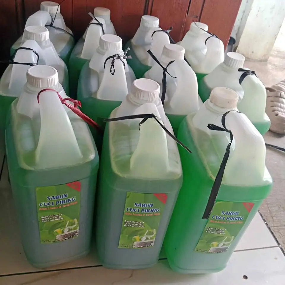 Sabun cuci piring, hand soap, sabun londri, dan lain lain. Ukuran 5 li