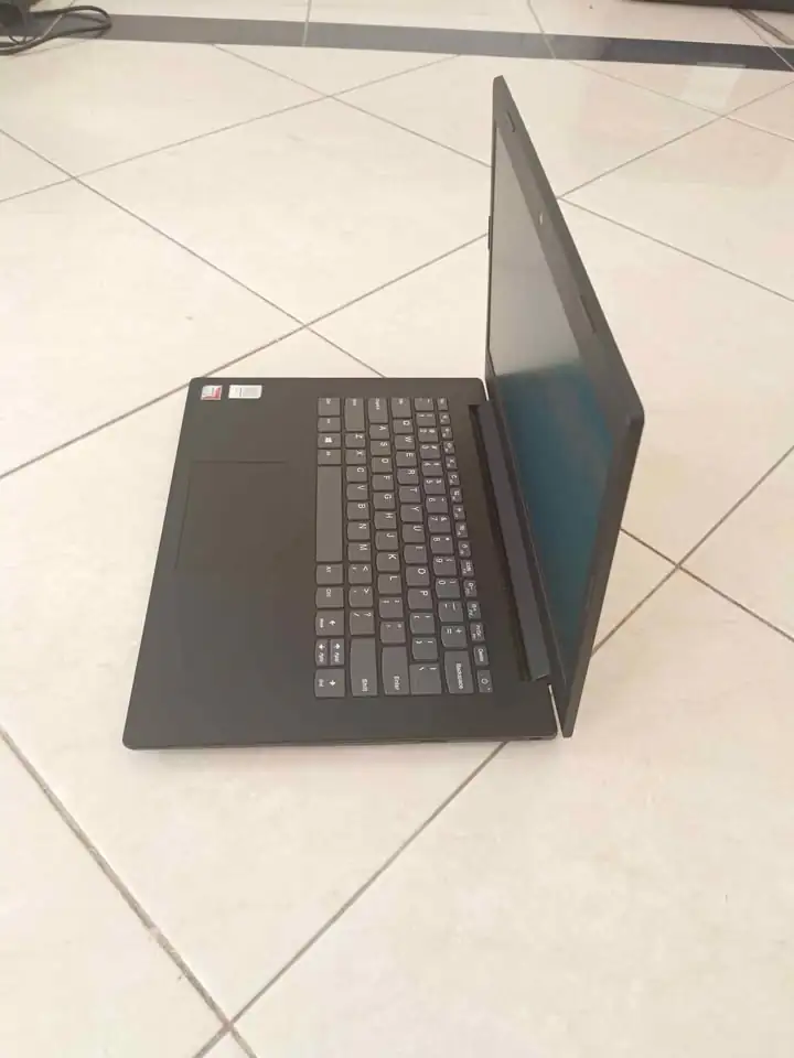 Laptop Slim Lenovo Ideapad 330 AMD A9-9425