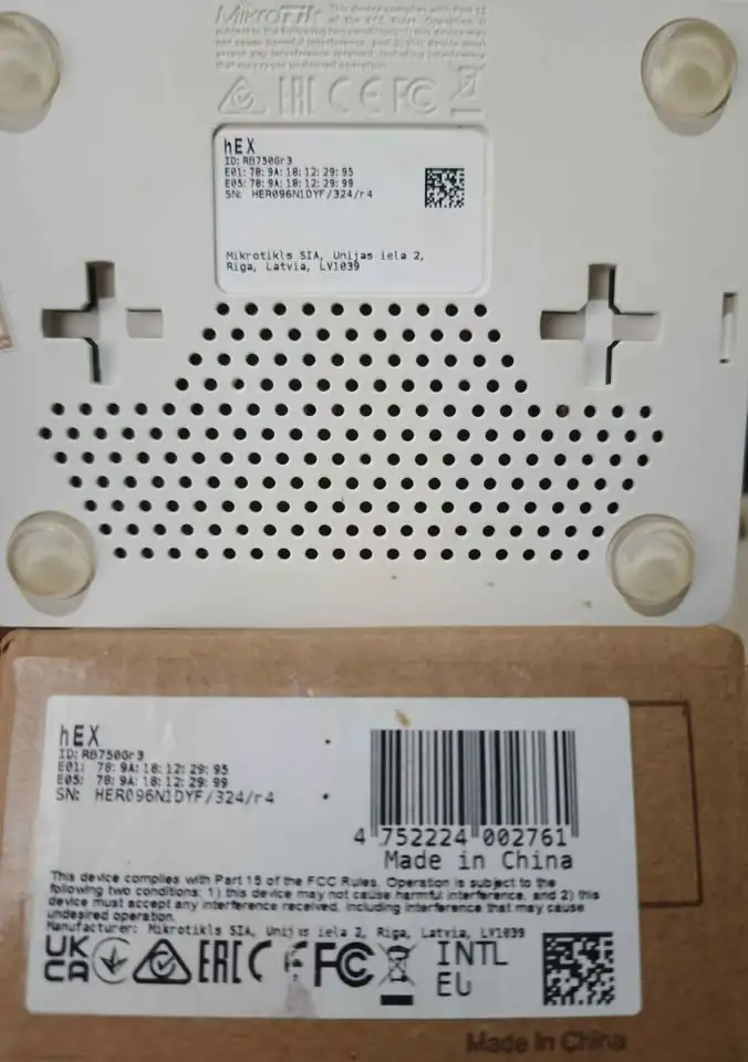 Router MikroTik hEX RB750Gr3
