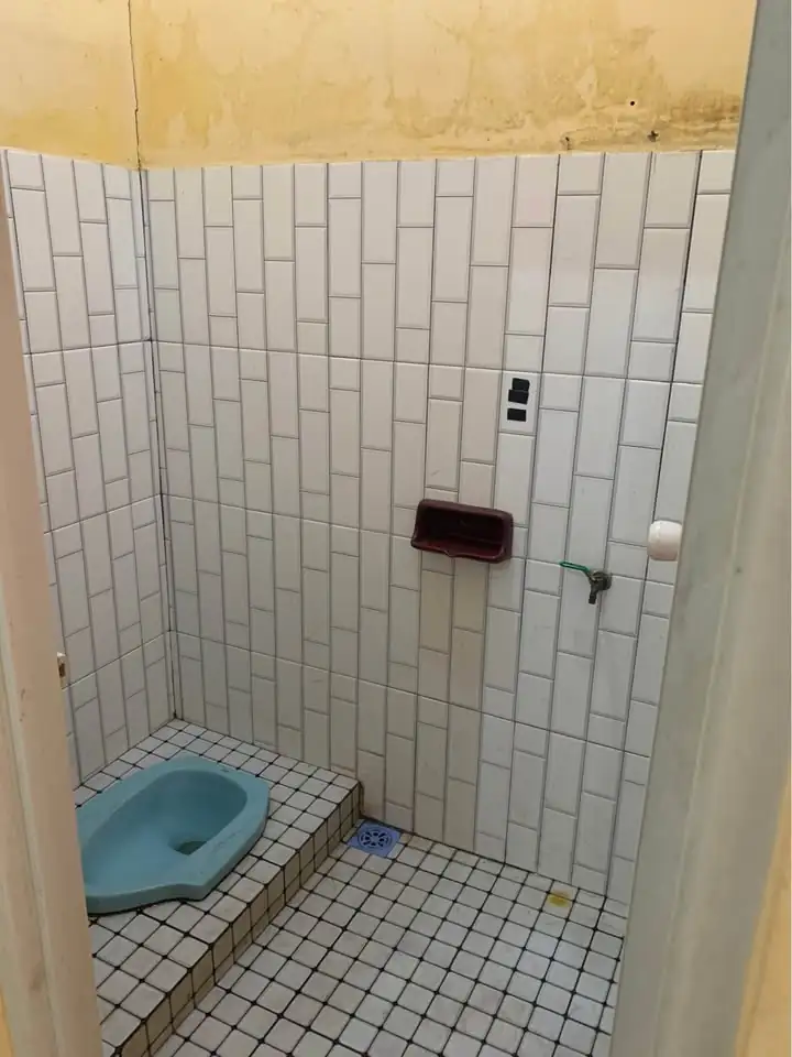 2 KT 1 Kamar Mandi – Rumah