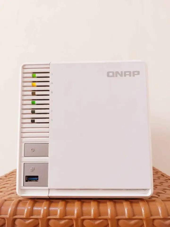 Server NAS Qnap TS 328 – 3 BAY