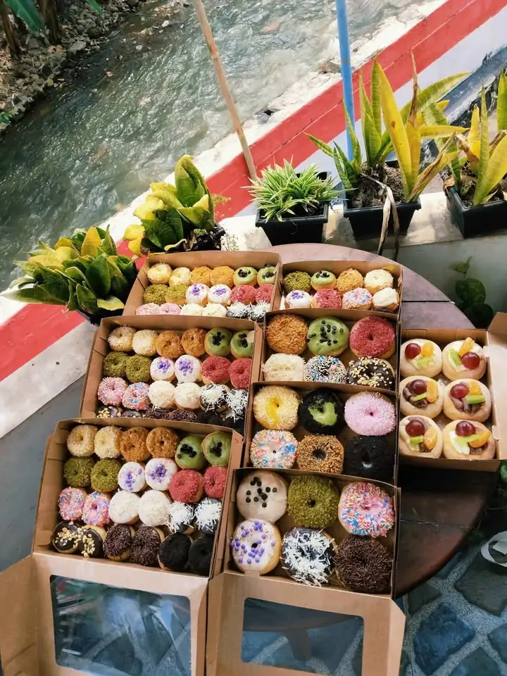 DONAT aneka varian dan topping