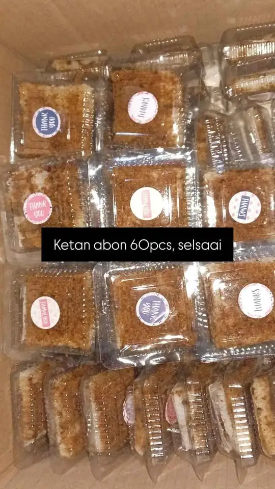 Aneka jajanan kue basah tegal