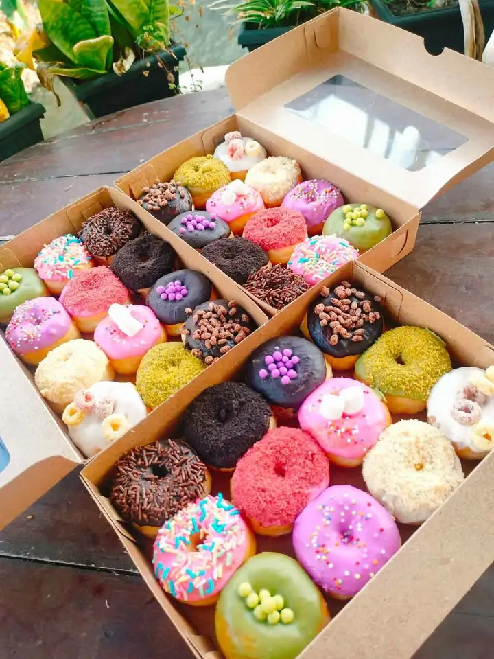 DONAT aneka varian dan topping