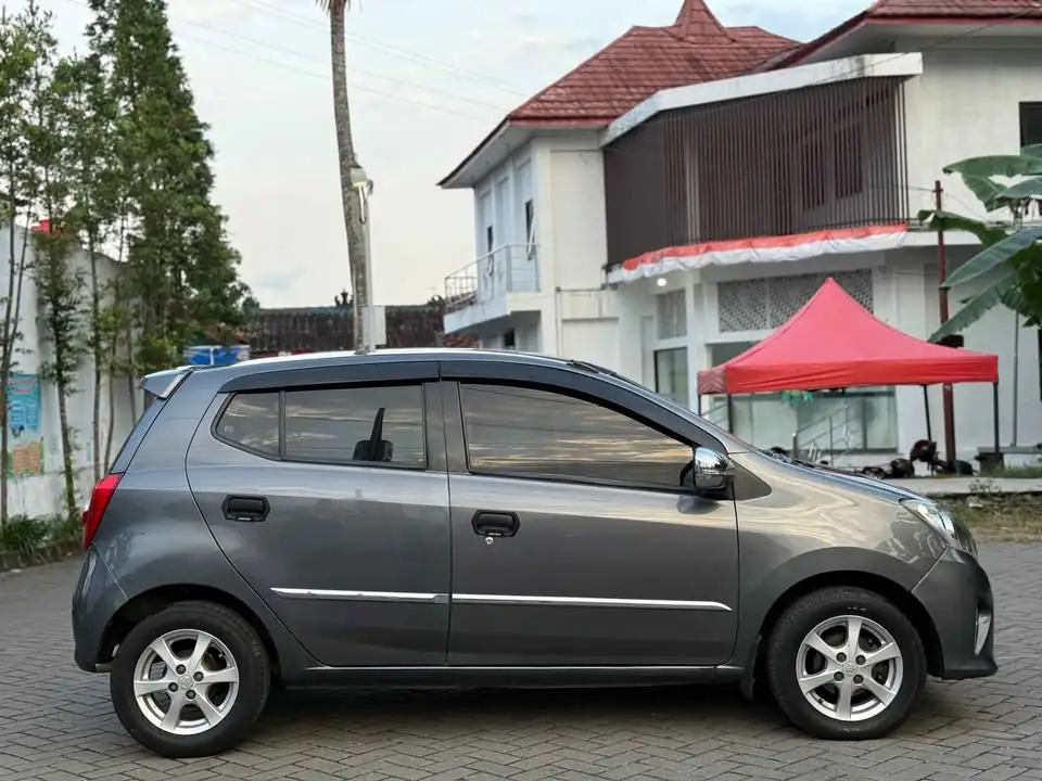 2013 Toyota agya g matic City Car