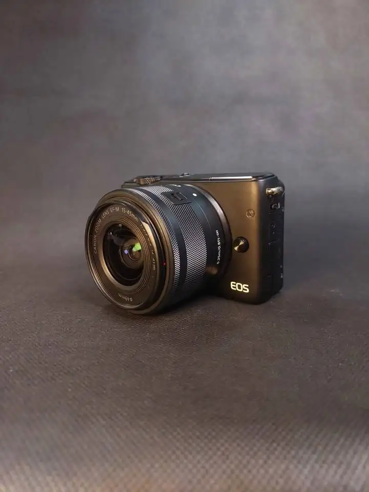 Kamera mirrorless canon eos m10