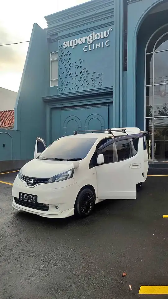 DIJUAL MOBIL 2012 Nissan ISTIMEWA