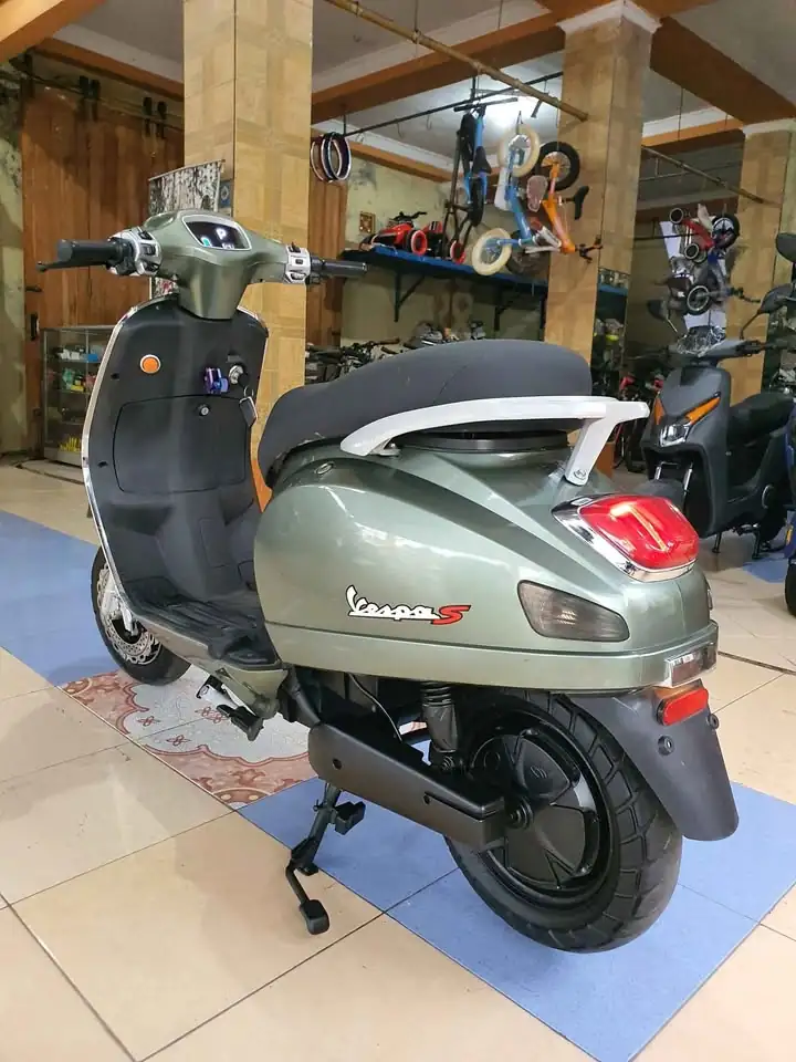 Motor listrik vespa uwinfly t3 hijau army nyuss