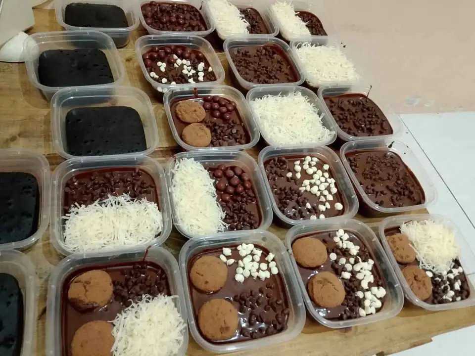 Brownies fudgy/panggang/kukus/lumer/pisang/topping/slice, bolu pisang
