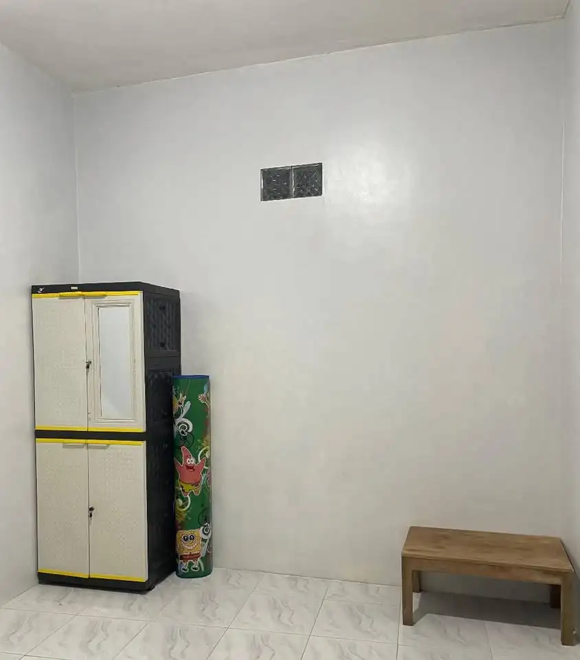 Ruang Pribadi Disewakan NUR RAKHMA