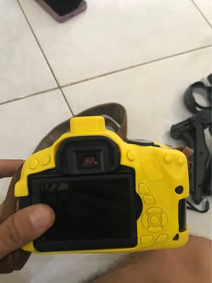 Jual BU Canon 650D (lensa Fix)