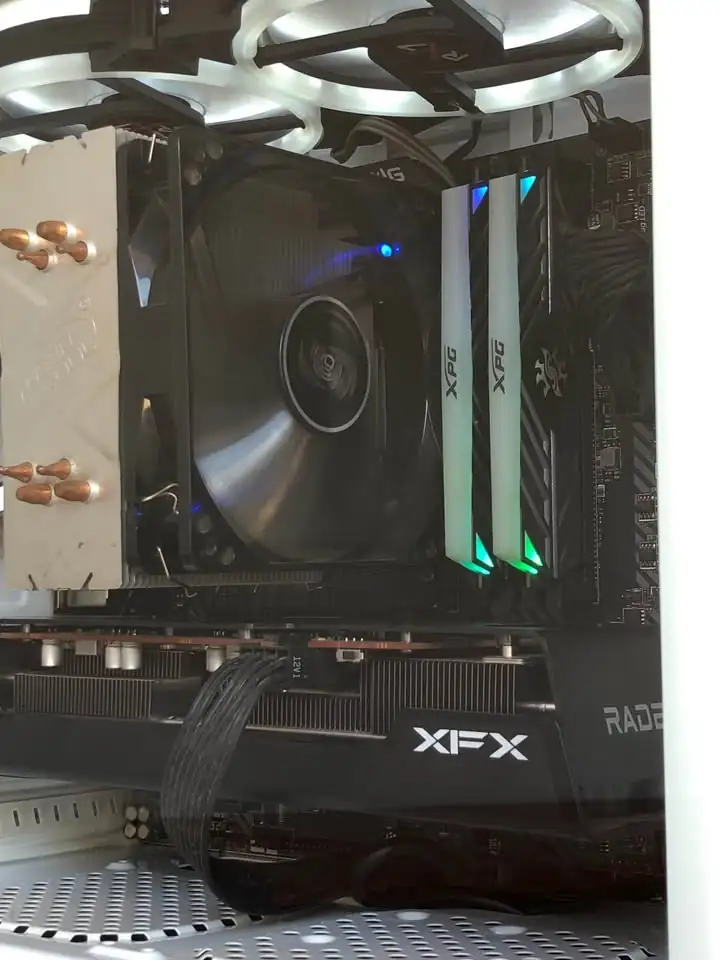 PC Gaming Intel i5 10400F + RX 6600XT 8GB
