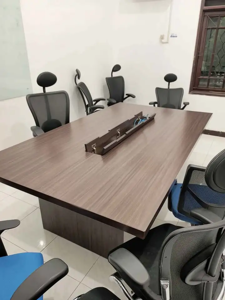 Meja rapat panjang kondisi masih istimewa