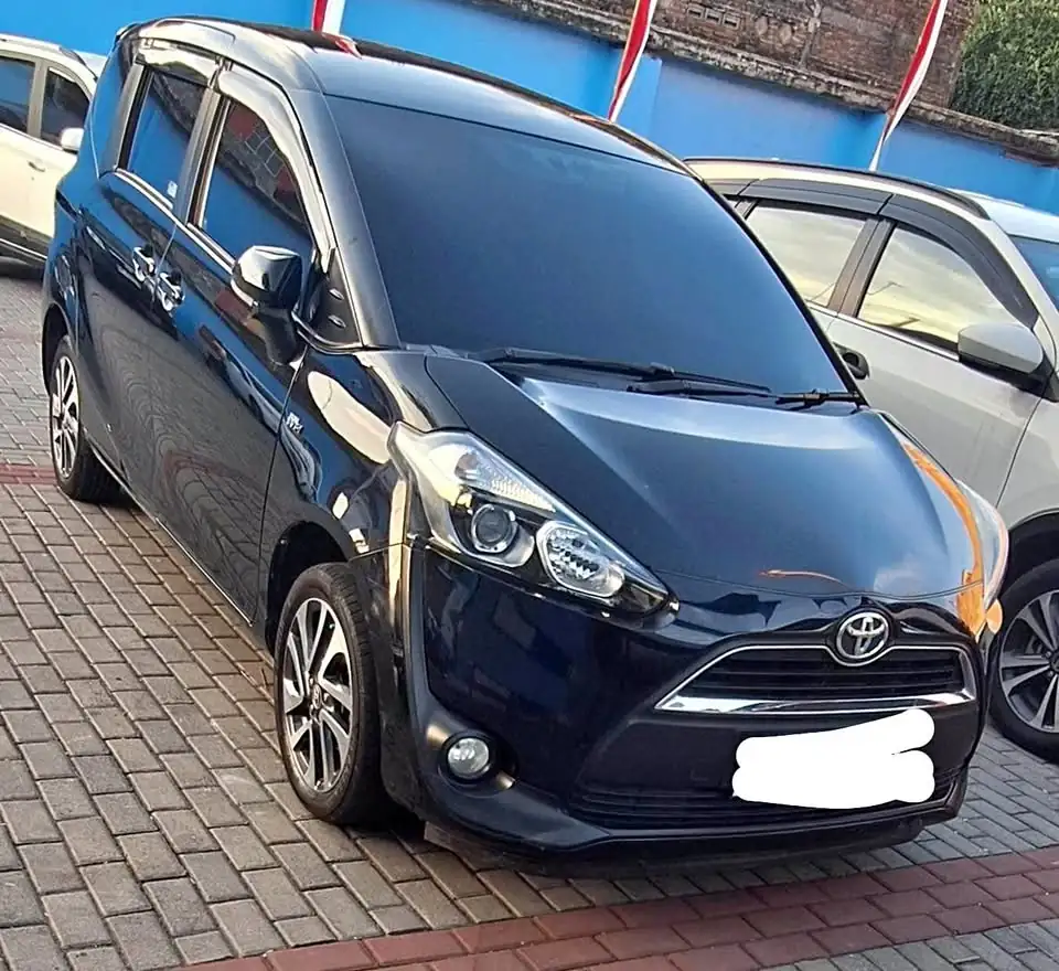Toyota Sienta V matic 2017