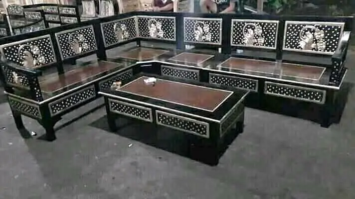 Furniture kursi bahan kayu jati dan mahoni