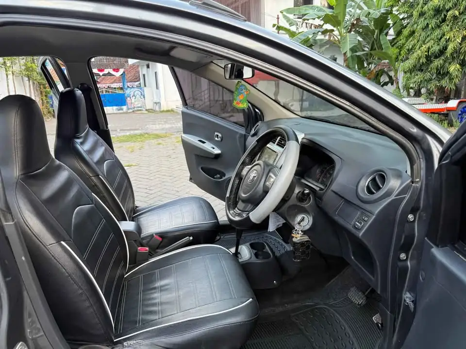2013 Toyota agya g matic City Car