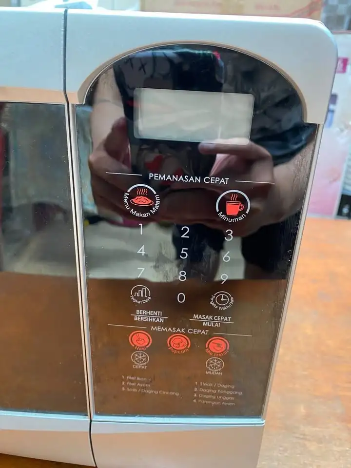 MICROWAVE SHARP R25C1 (S)IN-SILVER seken murah
