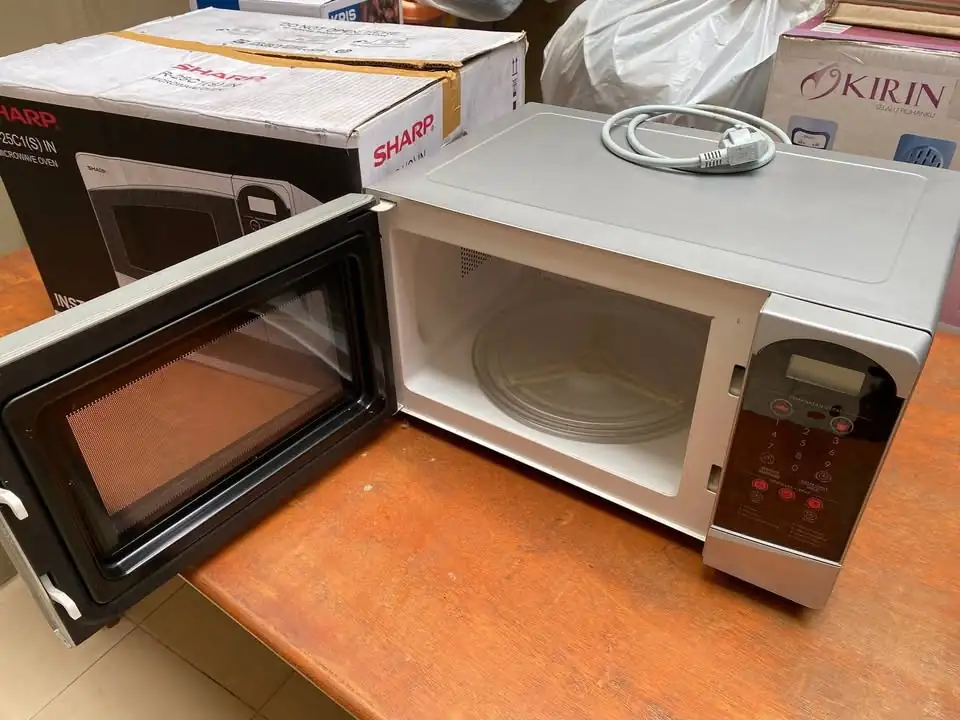 MICROWAVE SHARP R25C1 (S)IN-SILVER seken murah