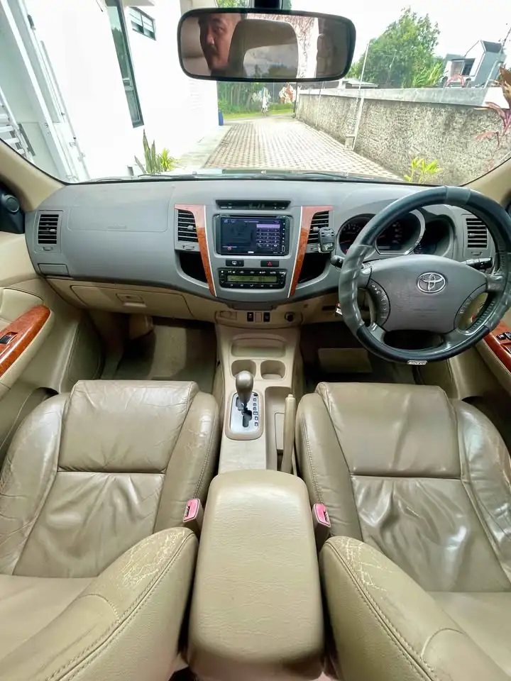 Toyota Fortuner Bensin G Lux Matic 2008