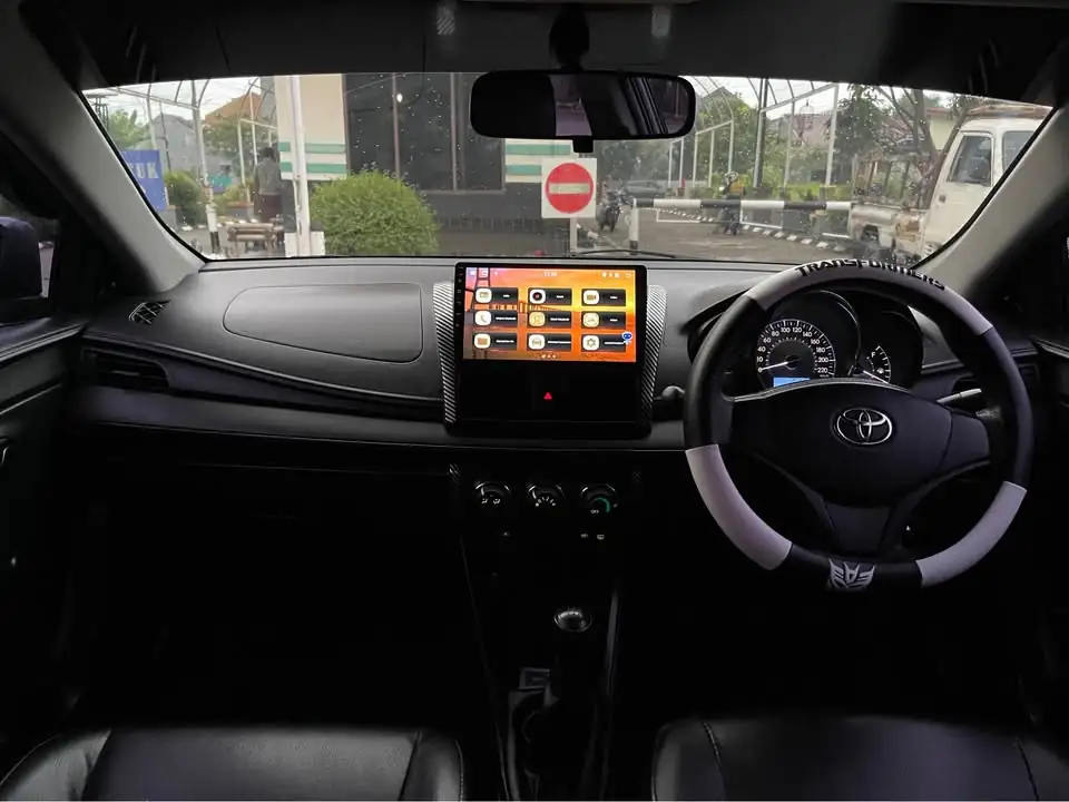 Toyota vios limo 2015 Rp80.000.000